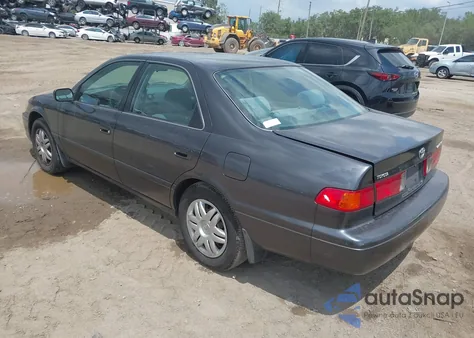 2000 Toyota Camry Le из США, поврежденный, VIN 4T1BG22K1YU735987